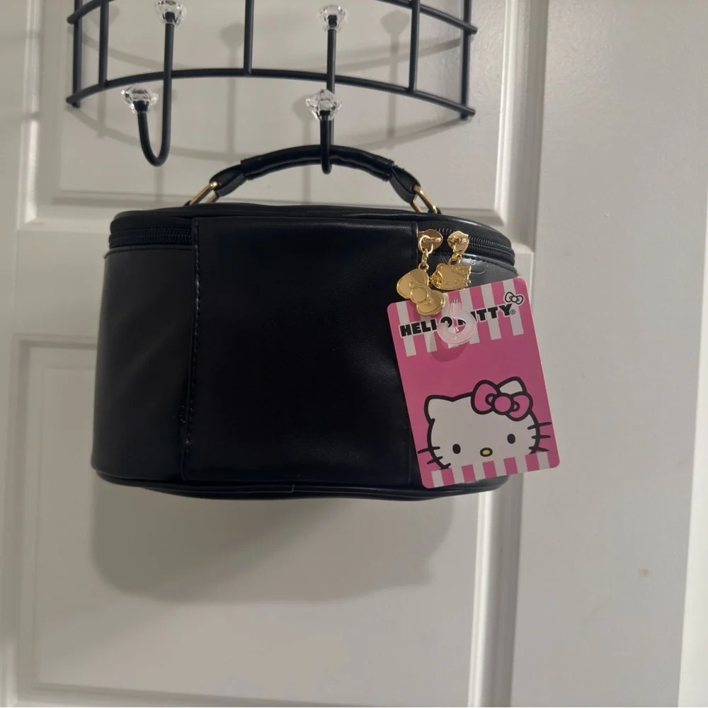 Hello Kitty Black Embossed Women's Makeup bag 🖤🐈‍⬛ - Picture 2 of 5